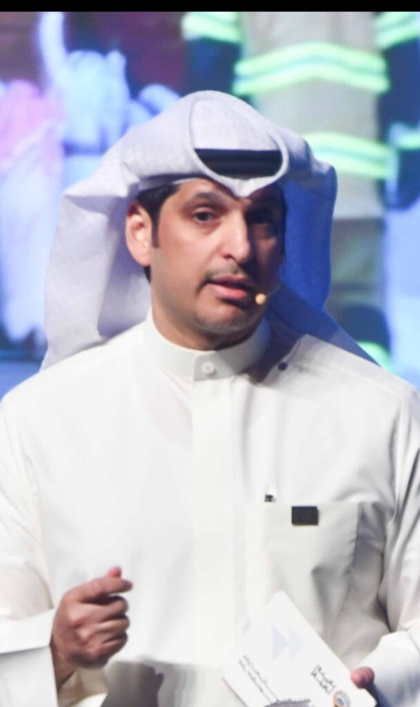 IMG_3623-608x1024 وزير (الإعلام) عبدالرحمن المطيري